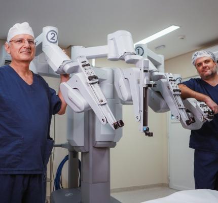 Londrina entra na era da cirurgia robótica